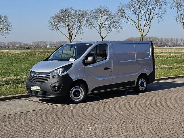 Opel Vivaro 2