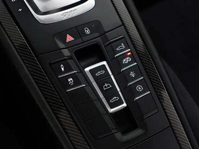 Porsche 911 Cabrio 3.0 Carrera 4 GTS 2017 Benzine 17