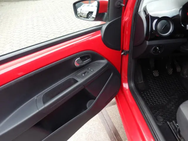 Volkswagen up! 1.0 cheer up! BlueMotion AIRCO 2013 Benzine 9