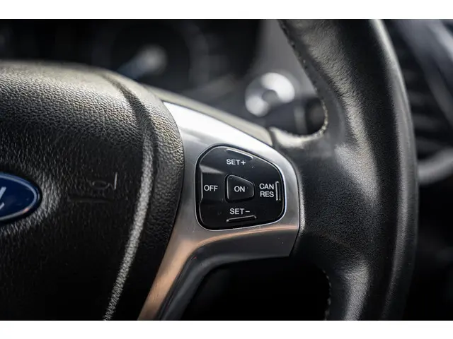 Ford EcoSport 1.0 EcoBoost Titanium 2015 Benzine 22