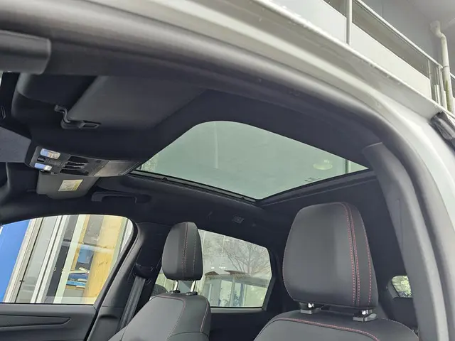 Ford Kuga 2.5 FHEV ST-Line X 2024 Hybride Benzine 28