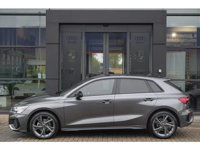 Audi A3 Sportback 30 TFSI 110pk S-line 2023 Benzine 5