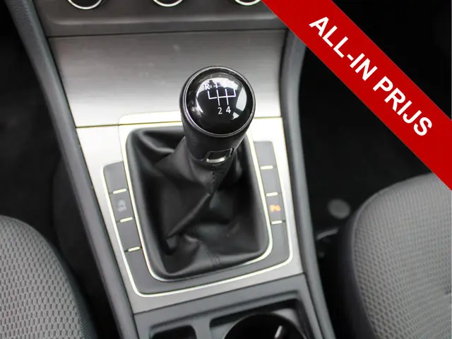 Volkswagen Golf Comfortline 2013 Benzine 15