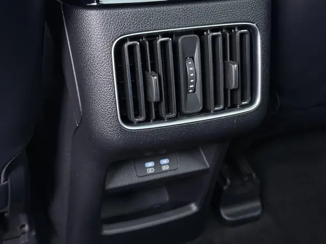 BYD SEAL U Design 87 kWh 2024 Elektrisch 24