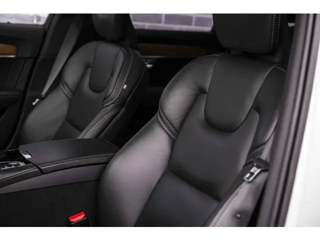 Volvo V90 2.0 T8 AWD Inscription 2020 Hybride Benzine 35