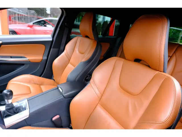 Volvo V60 1.6 D2 Summum Xenon|Leder|LMV|Navi 2013 Diesel 27