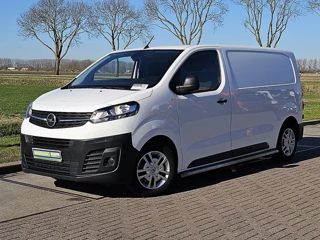 Opel Vivaro 1.5 2022 Diesel 2