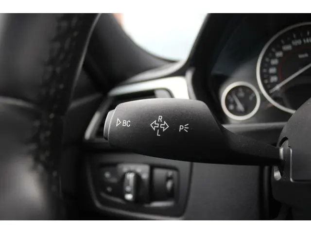BMW 3 Serie 316i Executive 2013 Benzine 30
