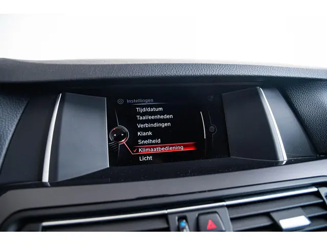 BMW 5 Serie 520i Executive 2016 Benzine 31