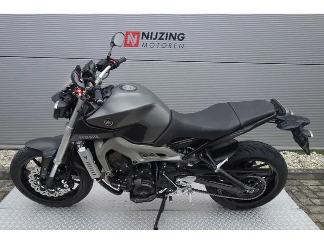 Yamaha MT 09 ABS 2014 Benzine 15