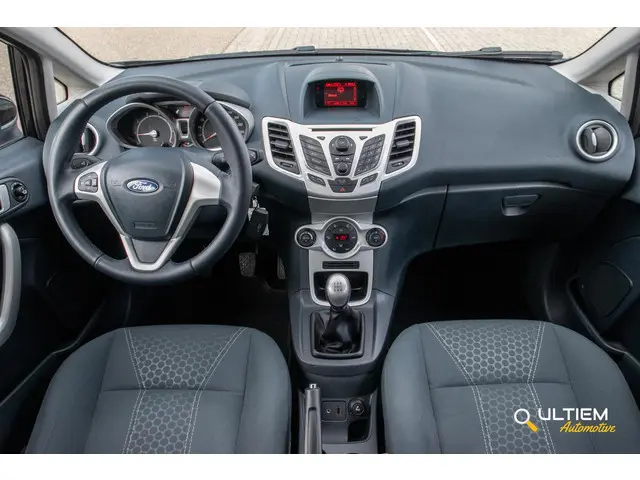 Ford Fiesta 1.25 Titanium 2012 Benzine 8