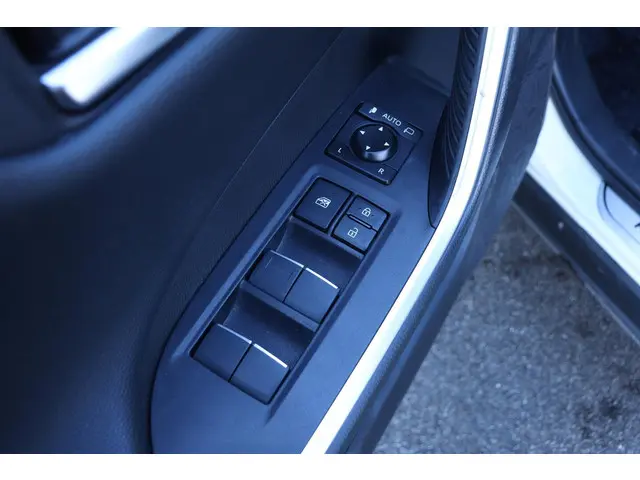 Toyota RAV4 2.5 Hybrid Bi-Tone 2020 Hybride Benzine 13