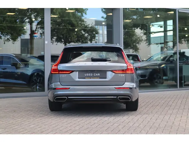 Volvo V60 2.0 T5 Inscription 2018 Benzine 8