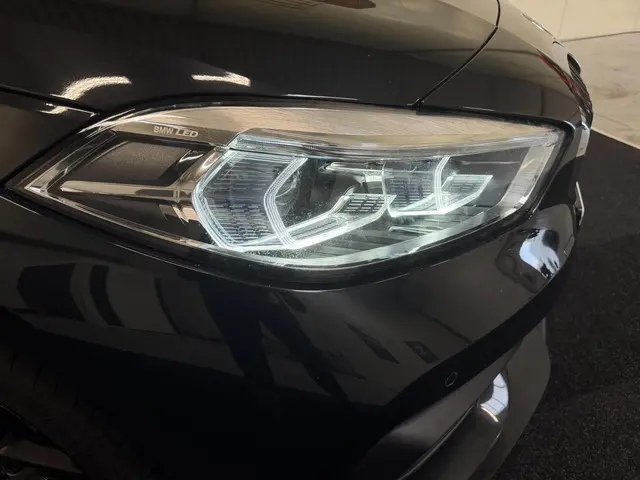 BMW 1 Serie 116i High Executive 2021 Benzine 11