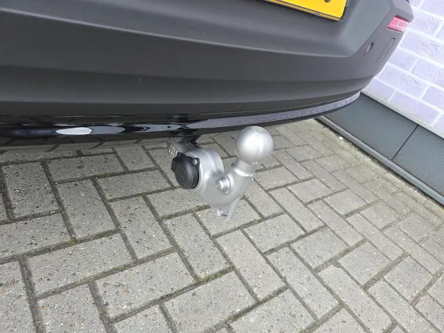 Volvo XC40 B4 197 pk Plus Dark Aut 2025 Benzine 5