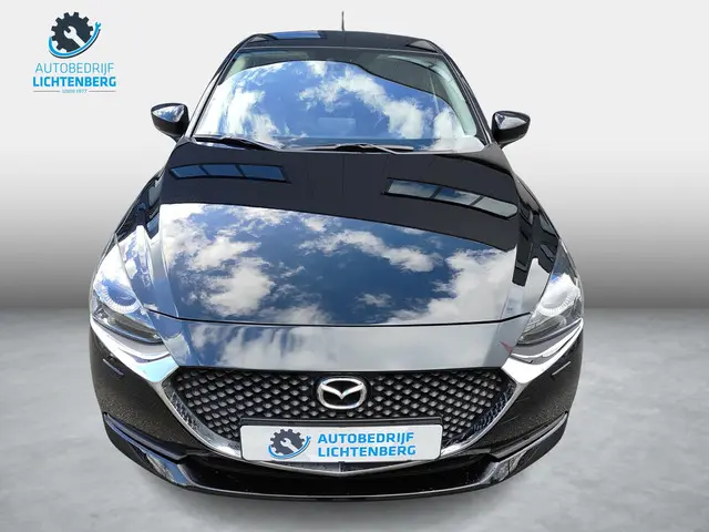Mazda 2 1.5 Skyactiv-G Luxury 2021 Benzine 8