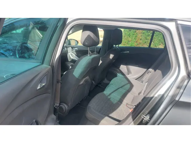 Opel Astra Sports Tourer 1.6 CDTI Business+ 2017 Diesel 12