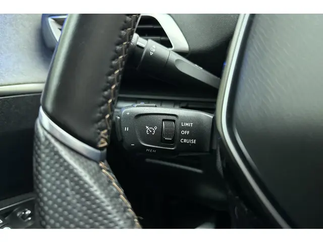 Peugeot 3008 1.2T 130pk GT 2024 Benzine 20