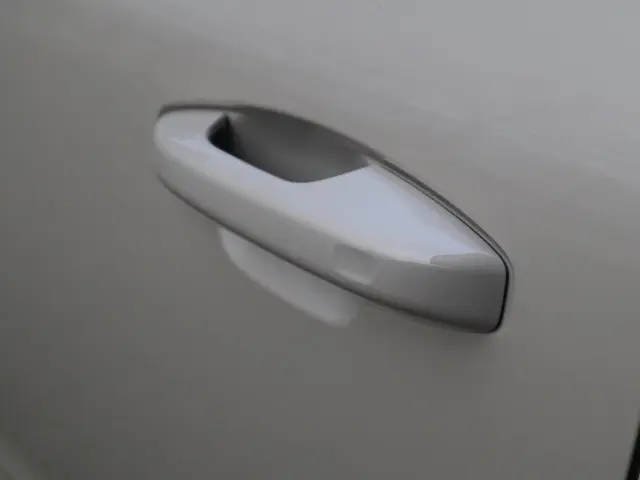 Volvo XC40 2.0 B4 Plus Dark 2025 Benzine 9