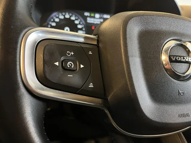 Volvo XC40 T4 Momentum 2018 Benzine 25