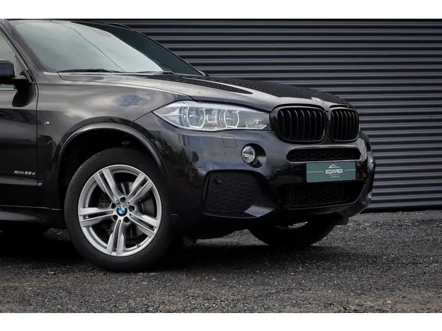 BMW X5 xDrive25d High Executive 2019 Diesel 36