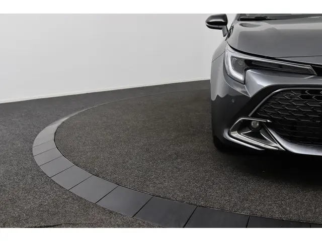 Toyota Corolla Hybrid 140 Dynamic 2025 Hybride Benzine 33