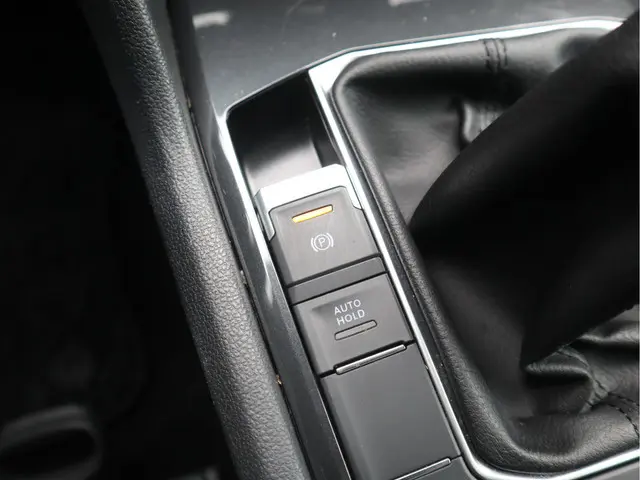 Volkswagen Tiguan 1.5 TSI Comfortline 2020 Benzine 33