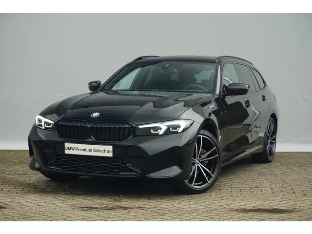 BMW 3 Serie Touring 330e 2025 Hybride Benzine 26