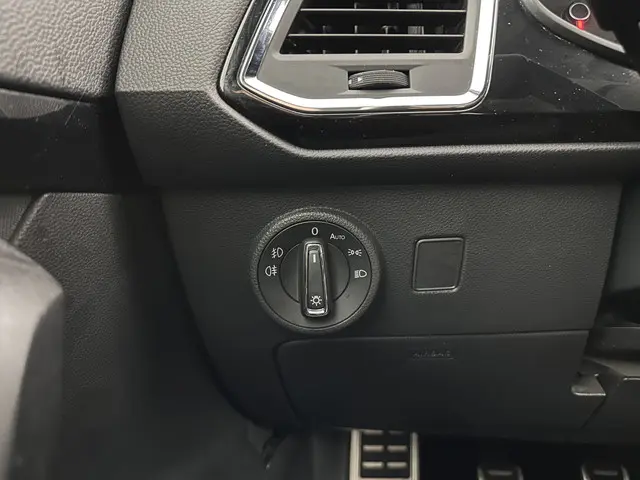 SEAT Ateca 1.5 TSI FR Business Intense 2020 Benzine 20