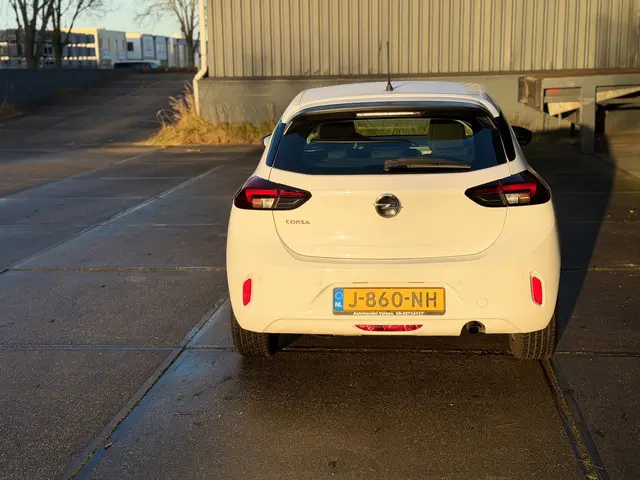 Opel Corsa 1.2 Edition Nette Auto 101 PK 2020 Benzine 6