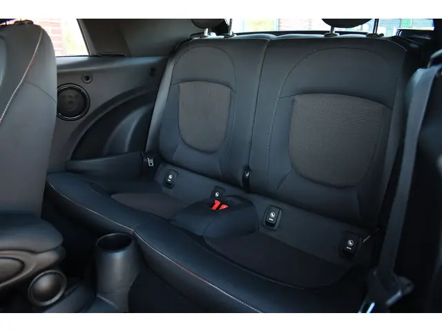 MINI Cooper Cabrio Mini 1.5 136pk 2020 Benzine 46