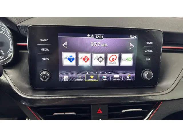 Škoda Scala 1.0 TSI Sport Business 2023 Benzine 25