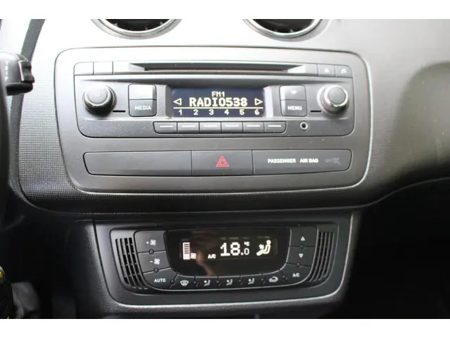 SEAT Ibiza 1.2 TSI Chill Out plus 2013 Benzine 12