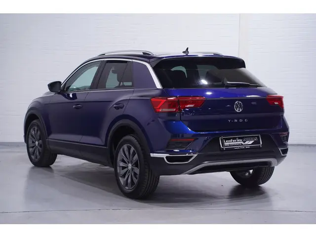 Volkswagen T-Roc 3