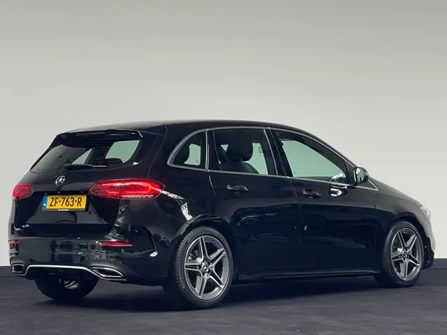 Mercedes-Benz B-Klasse 180 Bus. Sol. AMG 2019 Benzine 8