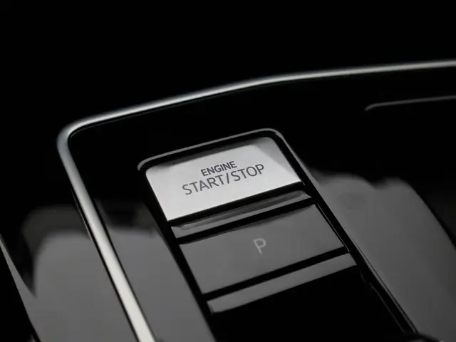 Volkswagen Golf 1.5 eTSI 130pk DSG R-Line 2024 Benzine 29