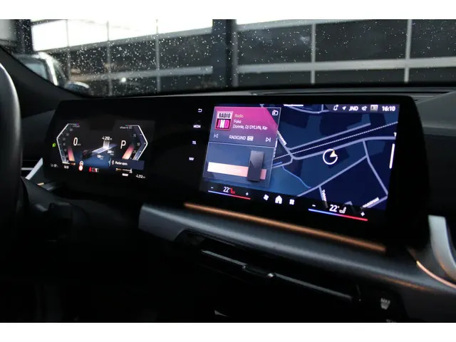 BMW iX2 EDrive20 67 kWh/M-Pakket/Pano 2024 Elektrisch 21