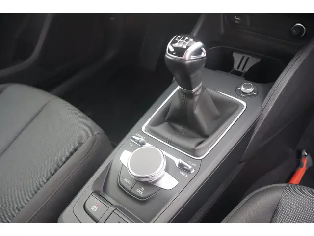 Audi Q2 30 TFSI Pro Line 2022 Benzine 23