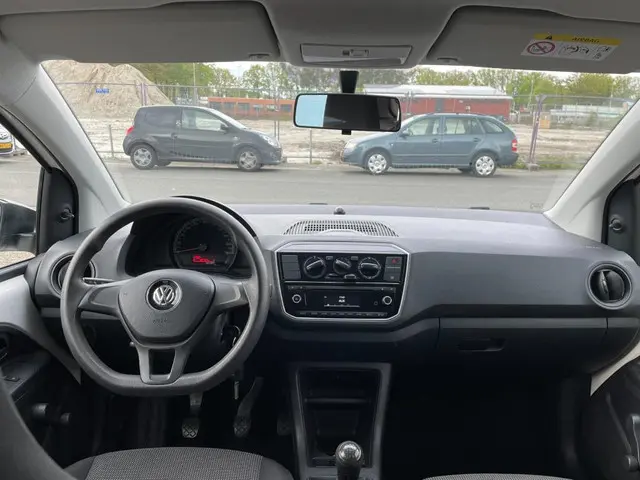 Volkswagen up! 1.0 Nieuwe APK ! 2017 Benzine 5