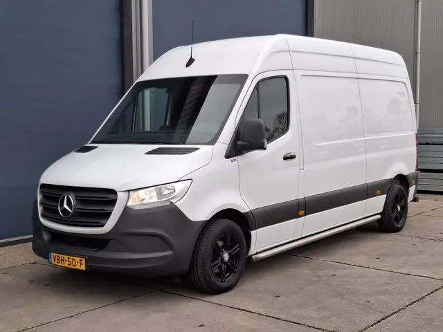 Mercedes-Benz Sprinter 3