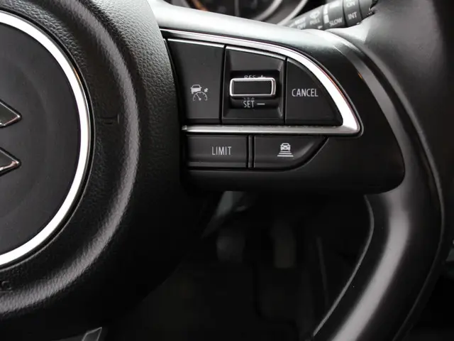 Suzuki Swift 1.2 Hybrid Club 2021 Benzine 19