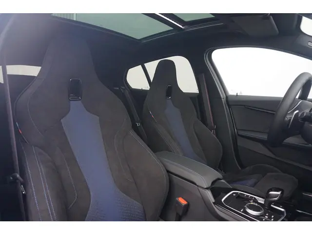 BMW 1 Serie 5-deurs M135i xDrive 2025 Benzine 10
