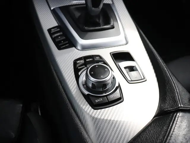 BMW Z4 Roadster sDrive18i High Executive 2016 Benzine 21