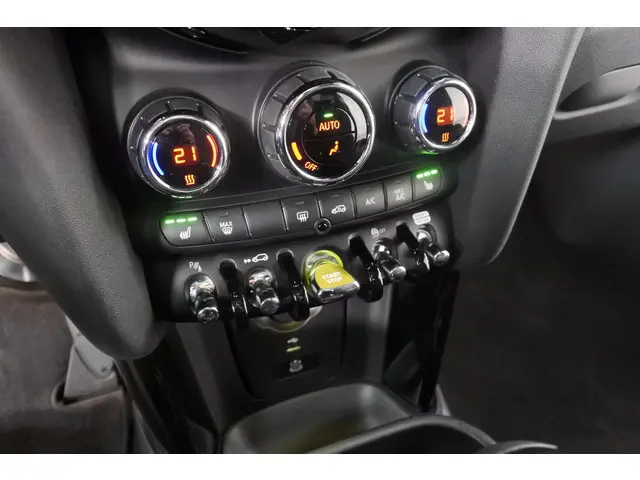 MINI Electric Mini Classic Blackline 2022 Elektrisch 32