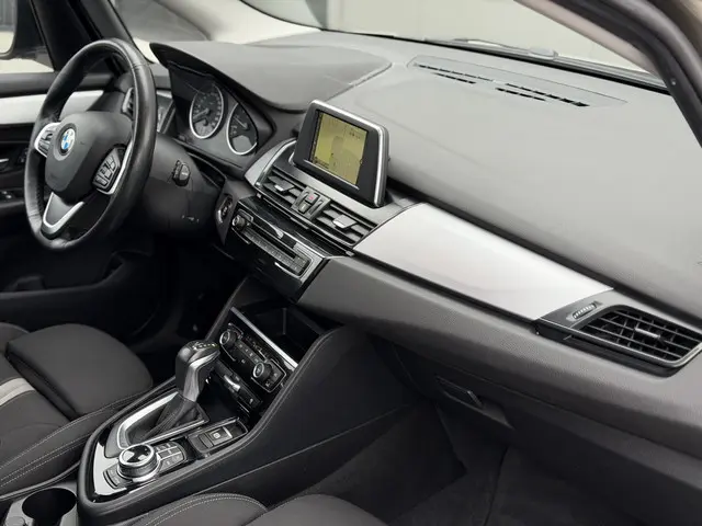 BMW 2 Serie Active Tourer 220i Executive 2017 Benzine 21