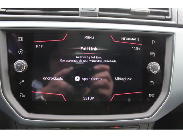 SEAT Arona 1.0 TSI Style Business Intense 2018 Benzine 18