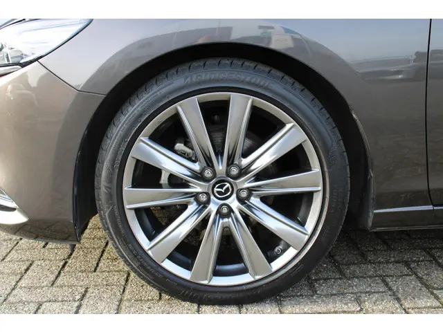 Mazda 6 Sedan 2.5 SkyActiv-G 194 Luxury 2020 Benzine 11