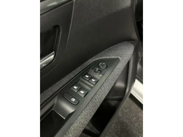 Peugeot 5008 1.2 PureTech Allure 2020 Benzine 15