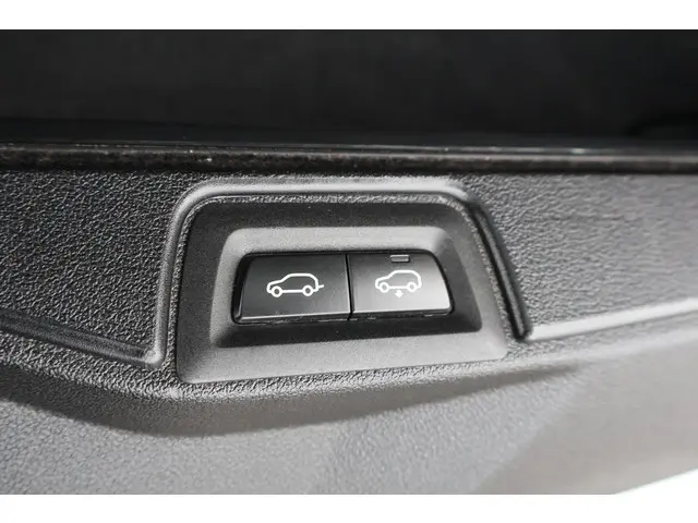 BMW X5 xDrive50e 2025 Hybride Benzine 57