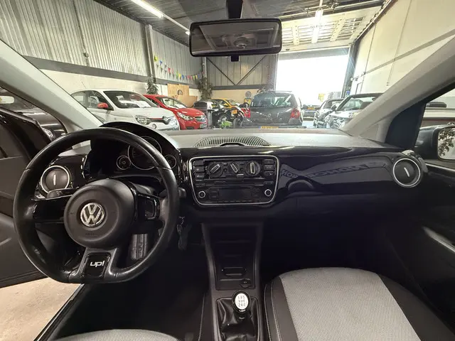 Volkswagen up! 1.0 high up! 2012 Benzine 8